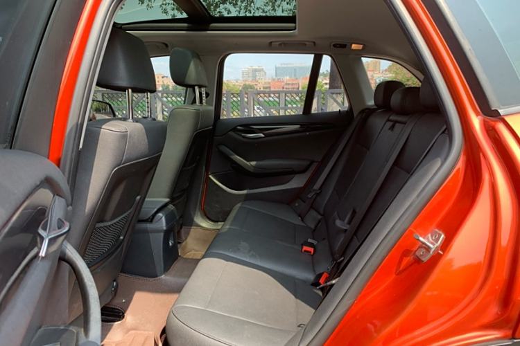 Used BMW X1 2015 sDrive18i Leading Edition Interior 10
