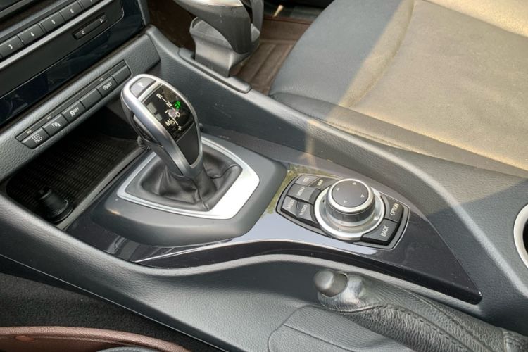 Used BMW X1 2015 sDrive18i Leading Edition Interior 4