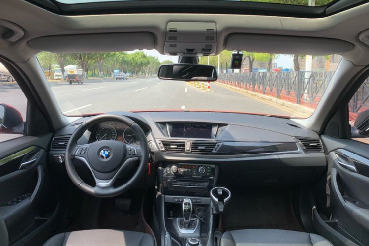 Used BMW X1 2015 sDrive18i Leading Edition Interior 6