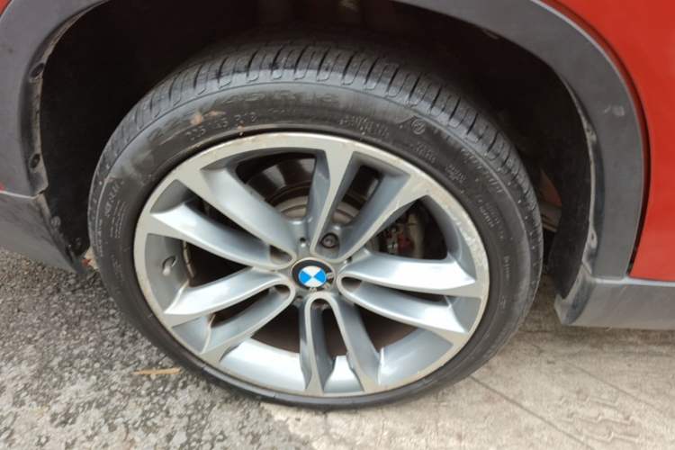 Used BMW X1 2015 sDrive18i Leading Edition Right Rear Wheel Hub