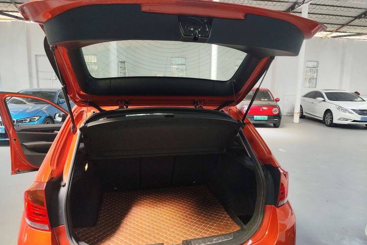 Used BMW X1 2015 sDrive18i Leading Edition Trunk