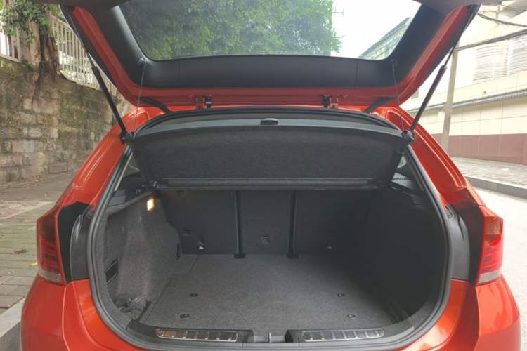 Used BMW X1 2015 sDrive18i Leading Edition Trunk