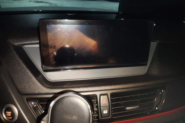 Used BMW X1 2015 sDrive18i Fashion Upgrade Edition Audio And AC Panel