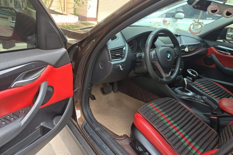 Used BMW X1 2015 sDrive18i Fashion Upgrade Edition Driver Seat