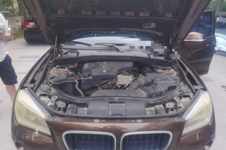 Used BMW X1 2015 sDrive18i Fashion Upgrade Edition Engine Bay