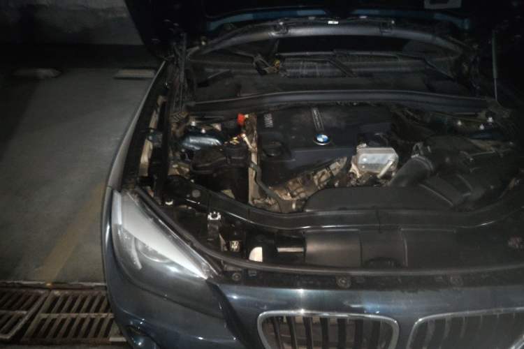 Used BMW X1 2015 sDrive18i Fashion Upgrade Edition Engine Bay Right