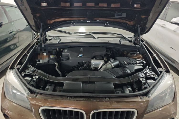 Used BMW X1 2015 sDrive18i Fashion Upgrade Edition Engine Bay