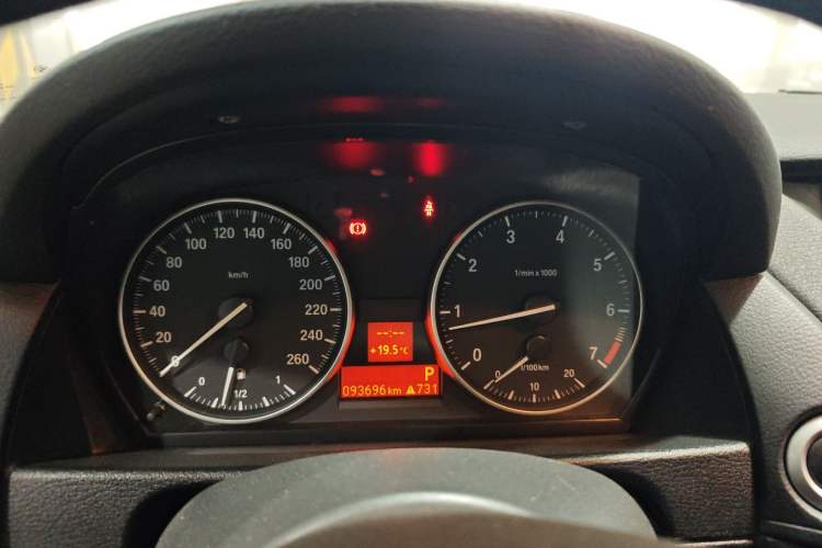 Used BMW X1 2015 sDrive18i Fashion Upgrade Edition Instrument Cluster