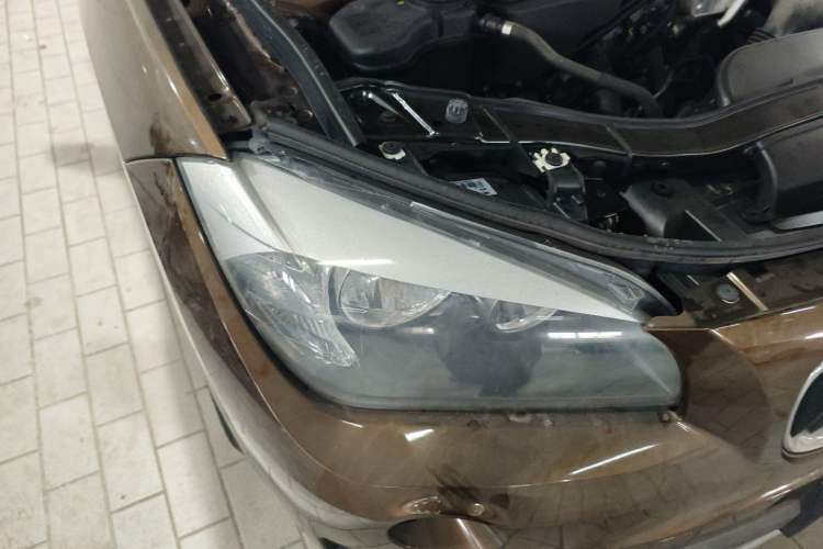 Used BMW X1 2015 sDrive18i Fashion Upgrade Edition Right Front Headlight