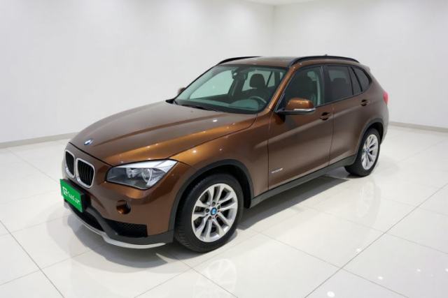 BMW X1 2015 sDrive18i Fashion Upgrade Edition с пробегом