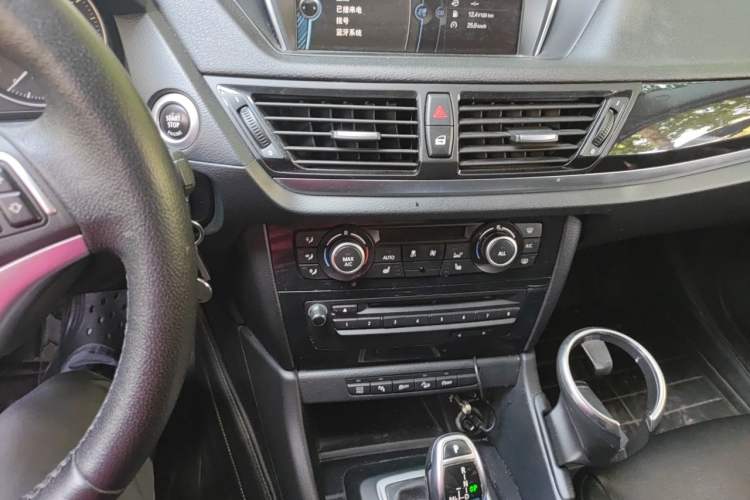 Used BMW X1  Audio And AC Panel