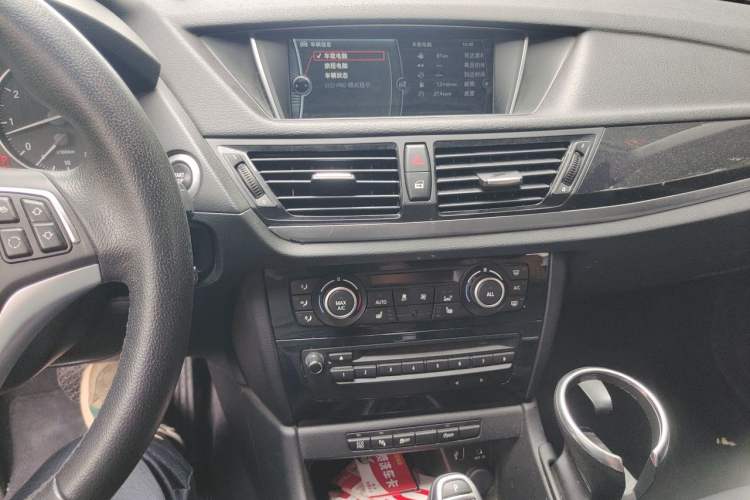 Used BMW X1 2015 sDrive18i Leading Edition Audio And AC Panel
