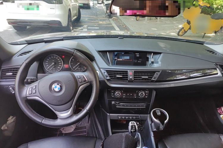 Used BMW X1  Center Console