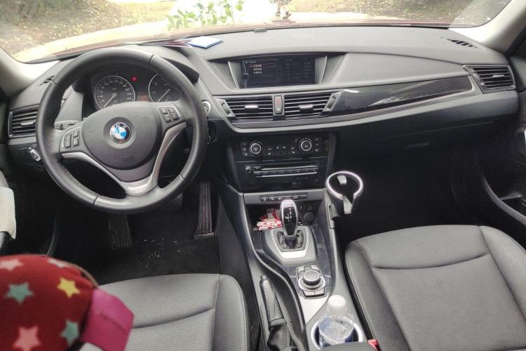 Used BMW X1 2015 sDrive18i Leading Edition Center Console