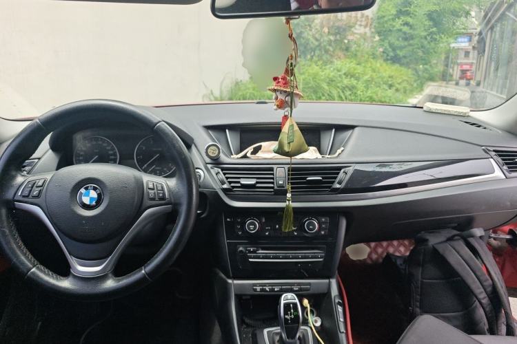 Used BMW X1 2015 sDrive18i Leading Edition Center Console