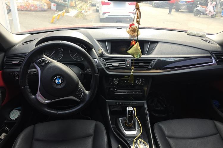 Used BMW X1 2015 sDrive18i Leading Edition Center Console