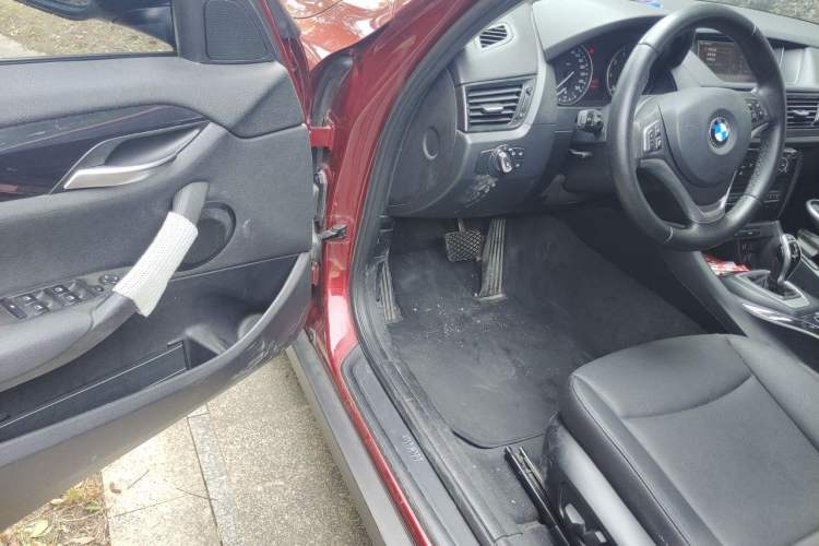 Used BMW X1 2015 sDrive18i Leading Edition Driver Seat