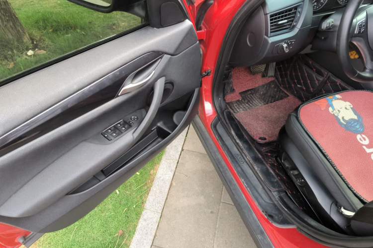 Used BMW X1 2015 sDrive18i Leading Edition Driver Seat
