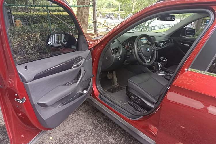 Used BMW X1 2015 sDrive18i Leading Edition Driver Seat
