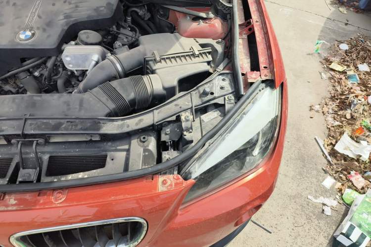 Used BMW X1 2015 sDrive18i Fashion Upgrade Edition Engine Bay Left