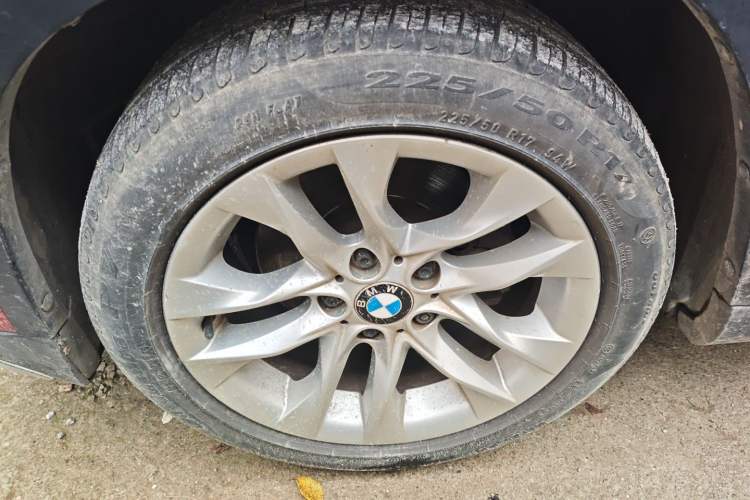 Used BMW X1 2015 sDrive18i Fashion Upgrade Edition Exterior 4