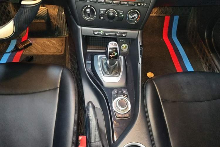 Used BMW X1 2015 sDrive18i Fashion Upgrade Edition Gear Lever