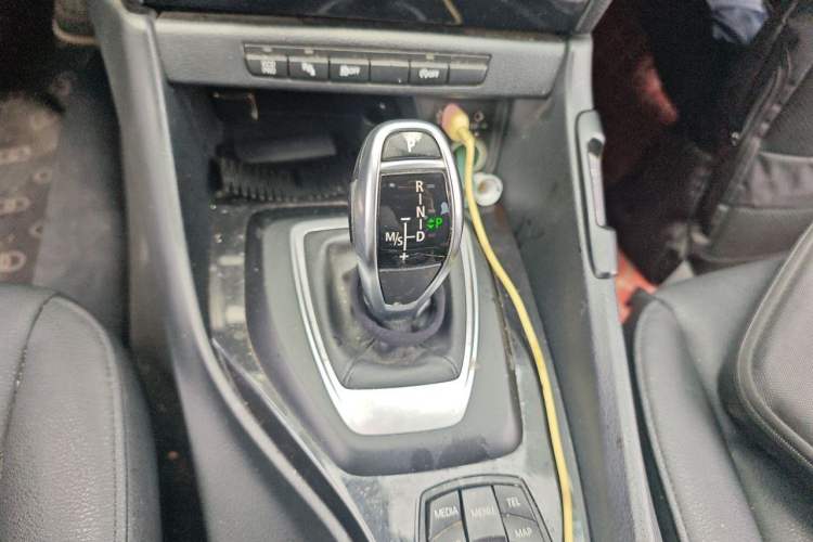 Used BMW X1 2015 sDrive18i Leading Edition Gear Lever