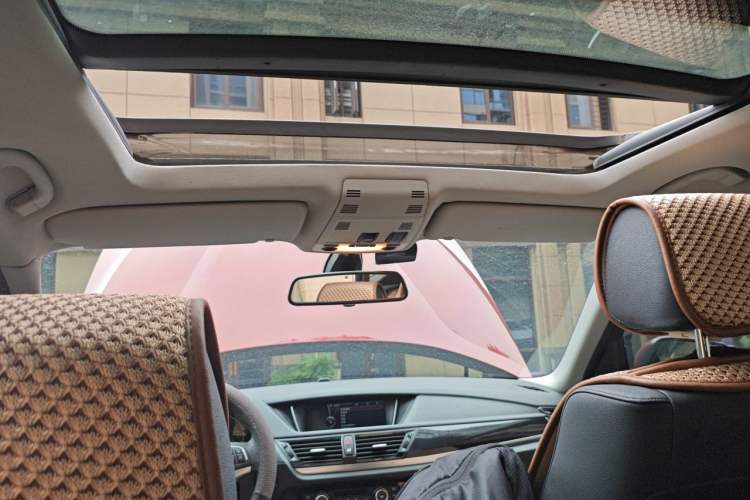 Used BMW X1 2015 sDrive18i Leading Edition Headliner
