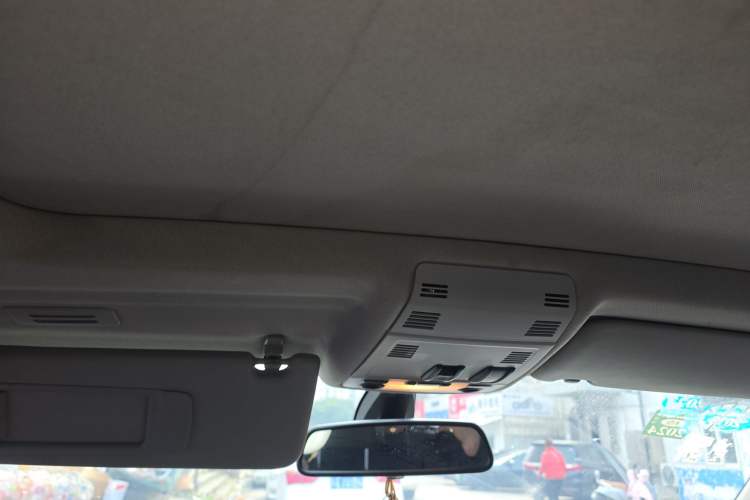 Used BMW X1 2015 sDrive18i Leading Edition Headliner