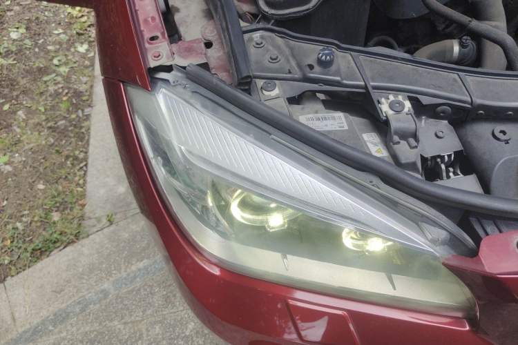 Used BMW X1 2015 sDrive18i Leading Edition Right Front Headlight