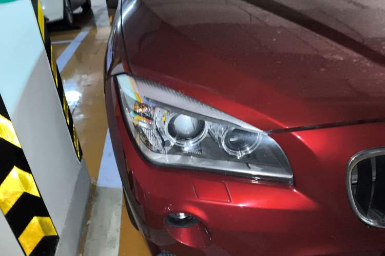 Used BMW X1 2015 xDrive20i Fashion Model Right Front Headlight