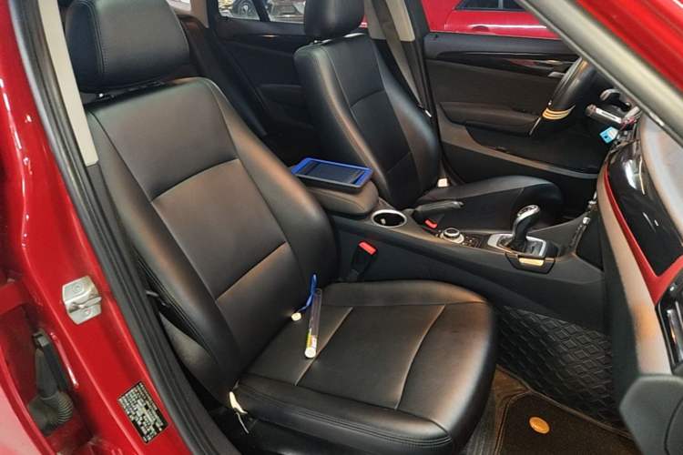 Used BMW X1 2015 sDrive18i Fashion Upgrade Edition Right Front Seat