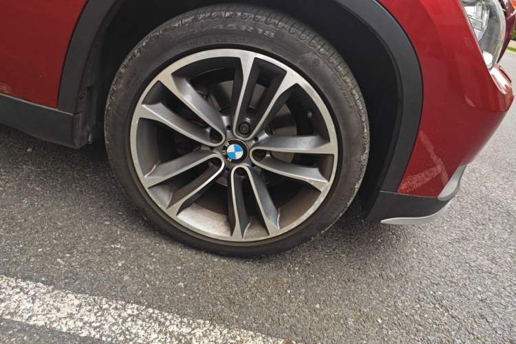 Used BMW X1 2015 sDrive18i Leading Edition Right Front Wheel Hub
