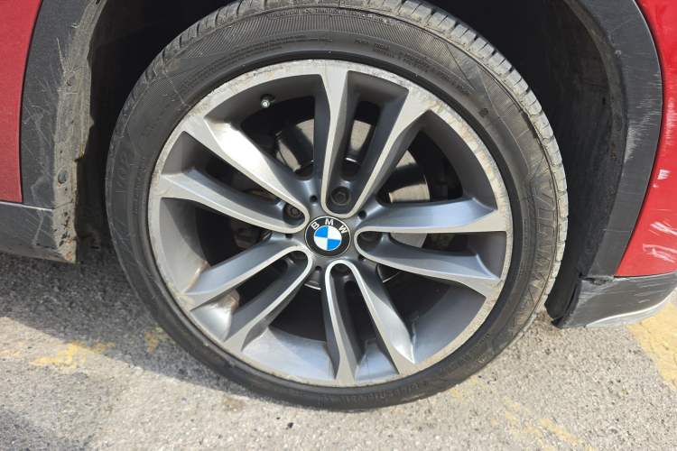 Used BMW X1 2015 sDrive18i Leading Edition Right Front Wheel Hub