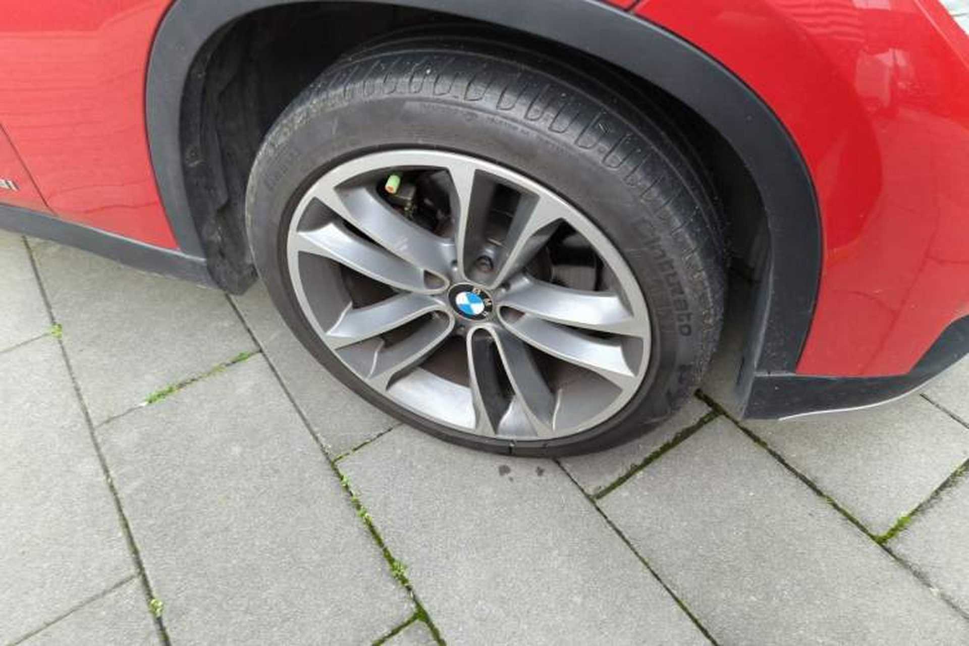 Used BMW X1 2015 sDrive18i Leading Edition Right Front Wheel Hub