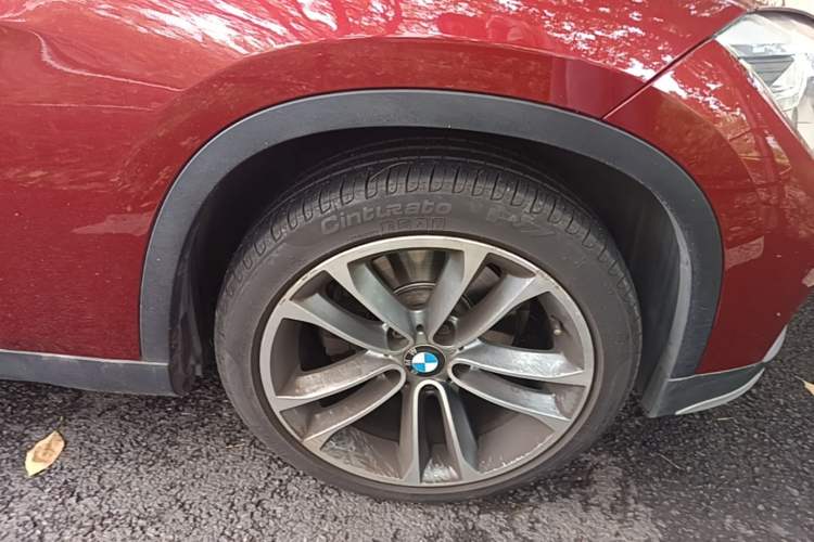 Used BMW X1 2015 sDrive18i Leading Edition Right Front Wheel Hub
