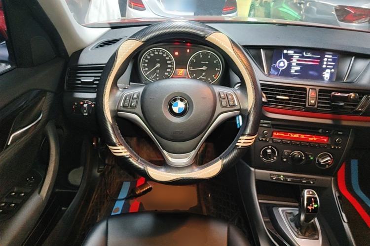 Used BMW X1 2015 sDrive18i Fashion Upgrade Edition Steering Wheel