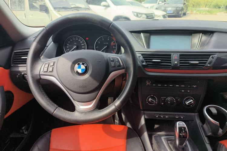 Used BMW X1 2015 sDrive18i Fashion Upgrade Edition Steering Wheel