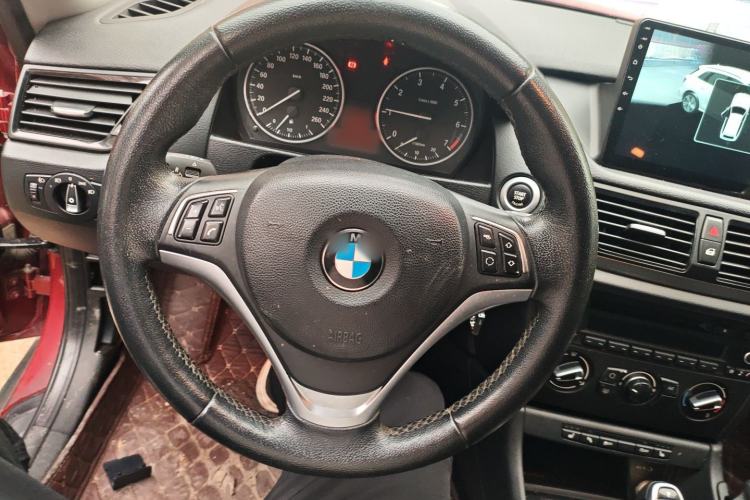 Used BMW X1 2015 sDrive18i Fashion Upgrade Edition Steering Wheel