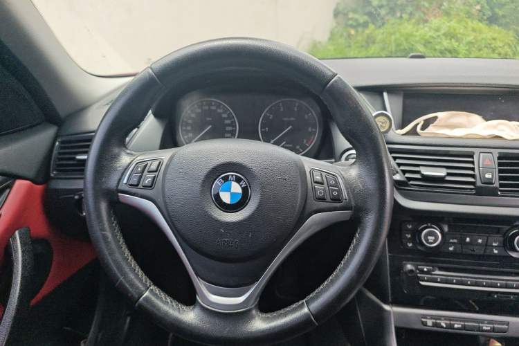 Used BMW X1 2015 sDrive18i Leading Edition Steering Wheel