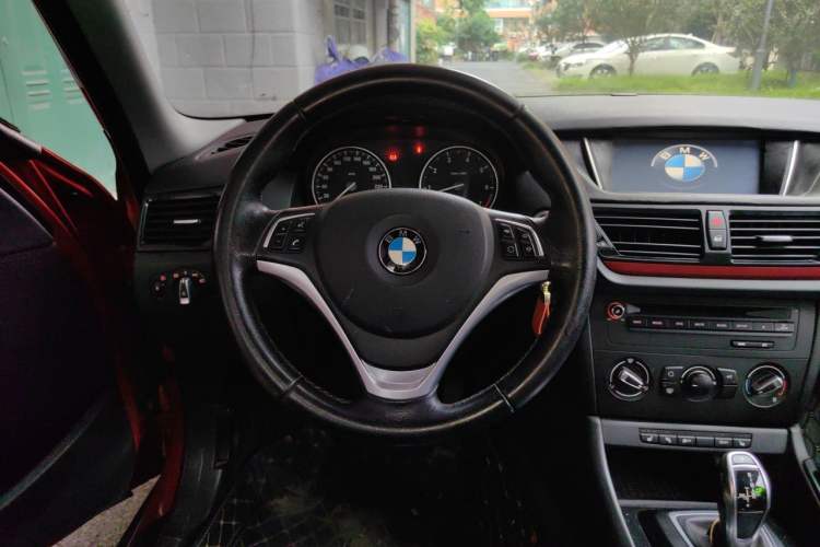Used BMW X1 2015 sDrive18i Fashion Upgrade Edition Steering Wheel
