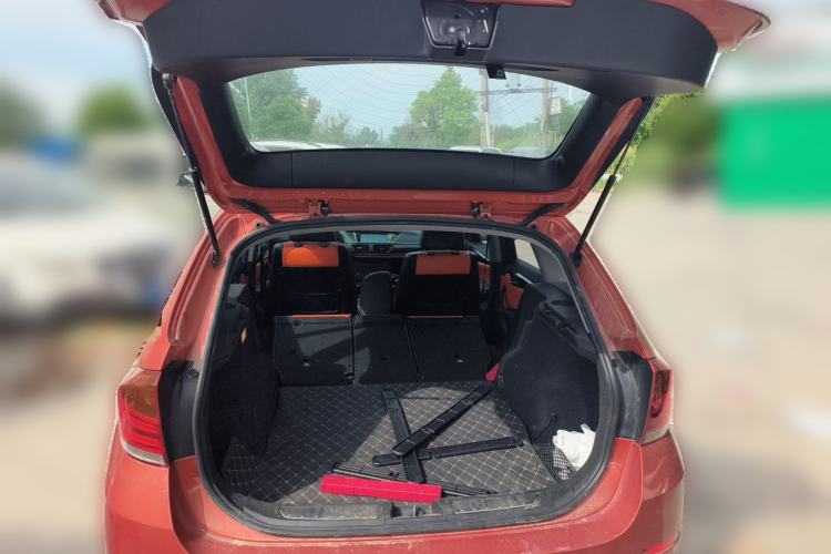 Used BMW X1 2015 sDrive18i Fashion Upgrade Edition Trunk