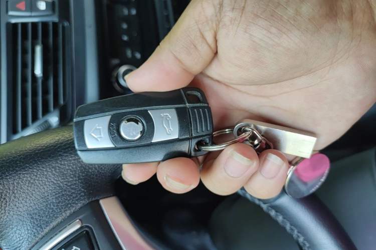 Used BMW X1  Vehicle Key