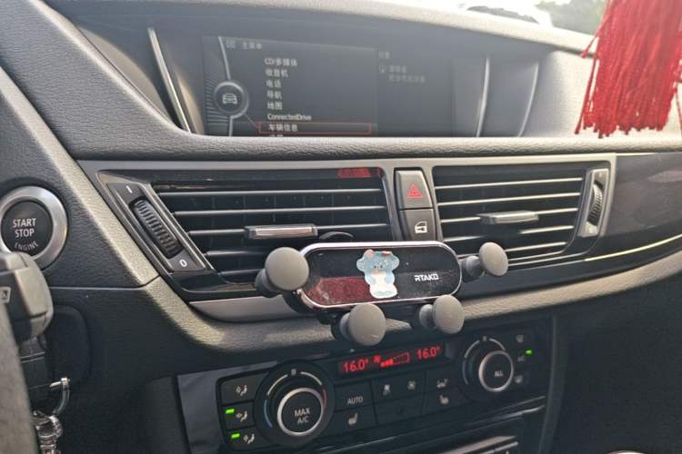Used BMW X1 2015 sDrive18i Leading Edition Audio And AC Panel
