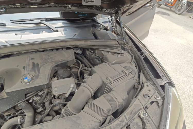 Used BMW X1 2015 sDrive18i Fashion Upgrade Edition Engine Bay Left