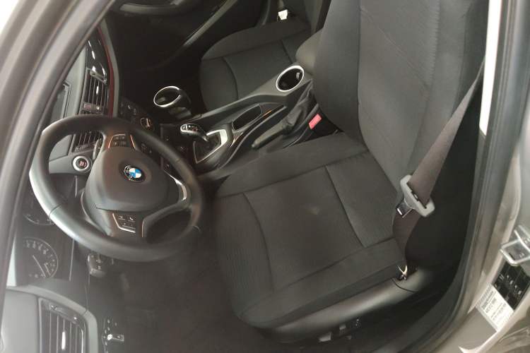 Used BMW X1 2015 sDrive18i Fashion Upgrade Edition Left Front Seat
