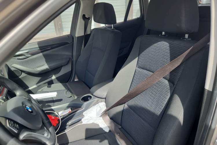 Used BMW X1 2015 sDrive18i Fashion Upgrade Edition Left Front Seat