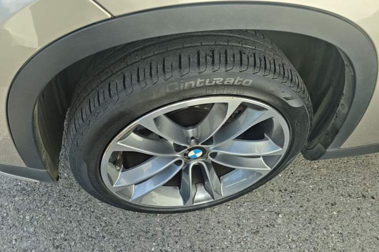 Used BMW X1 2015 sDrive18i Leading Edition Left Front Wheel Hub
