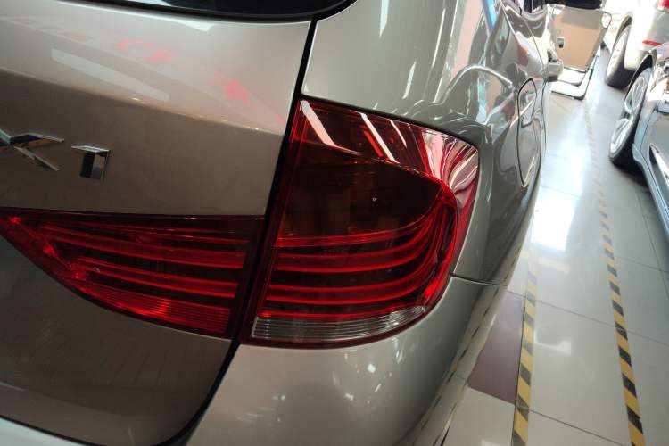 Used BMW X1 2015 sDrive18i Fashion Upgrade Edition Right Rear Taillight