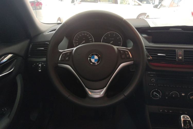 Used BMW X1 2015 sDrive18i Fashion Upgrade Edition Steering Wheel